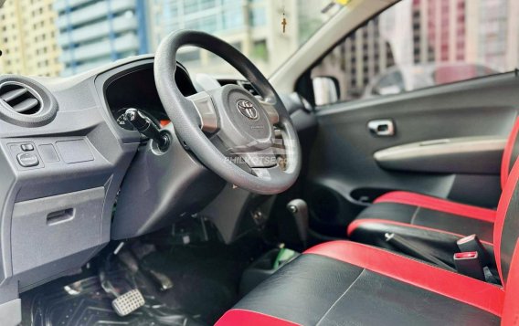 2016 Toyota Wigo  1.0 G AT in Makati, Metro Manila-4