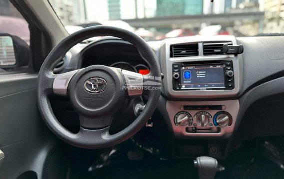2016 Toyota Wigo  1.0 G AT in Makati, Metro Manila-12
