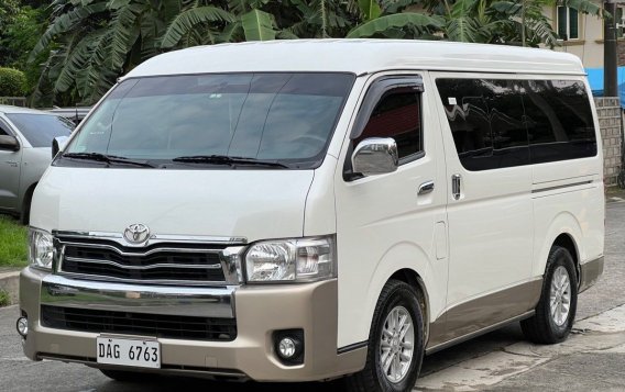 White Toyota Hiace Super Grandia 2018 for sale in Automatic