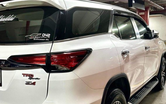 White Toyota Fortuner 2018 for sale in Makati-4