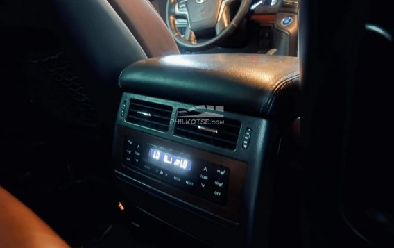 2018 Toyota Land Cruiser  Premium 4.5 DSL AT in Manila, Metro Manila-10
