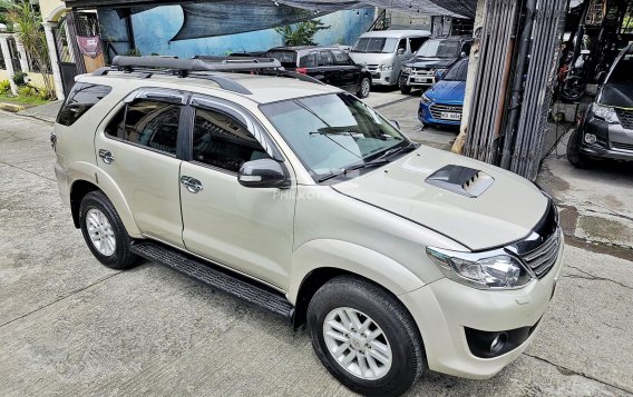 2012 Toyota Fortuner  2.8 V Diesel 4x4 AT in Bacoor, Cavite-8