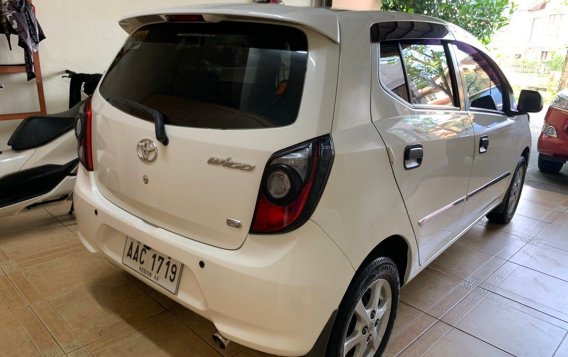 Sell White 2023 Toyota Wigo in Manila-5