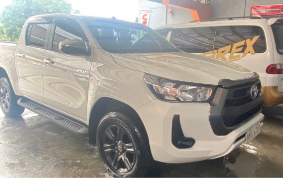 White Toyota Hilux 2023 for sale in Binangonan-1
