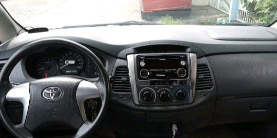 Selling Silver Toyota Innova 2021 in Pasig-4