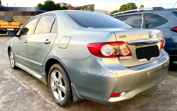 White Toyota Altis 2013 for sale in Pasig-5