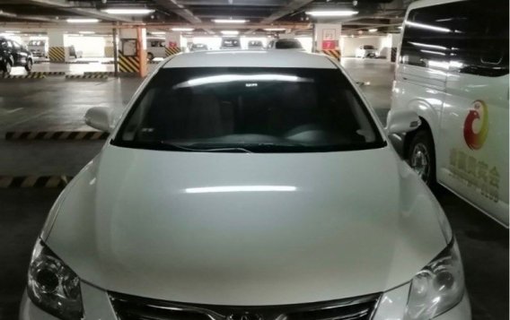 White Toyota Camry 2009 for sale in Pasay-1