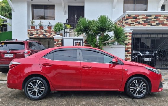 Sell White 2017 Toyota Altis in Manila-3