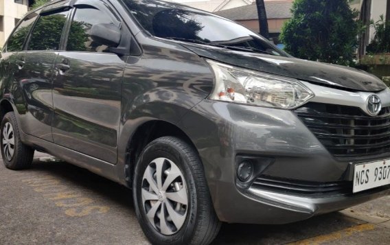 Sell White 2018 Toyota Avanza in Manila-1