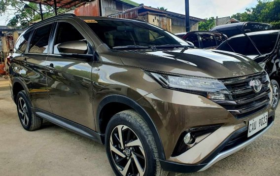 Bronze Toyota Rush 2020 for sale in Automatic-8