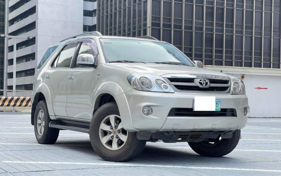 White Toyota Fortuner 2008 for sale in Automatic-3