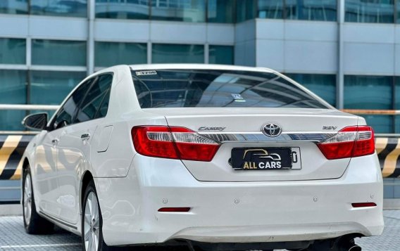 White Toyota Camry 2014 for sale in Automatic-3
