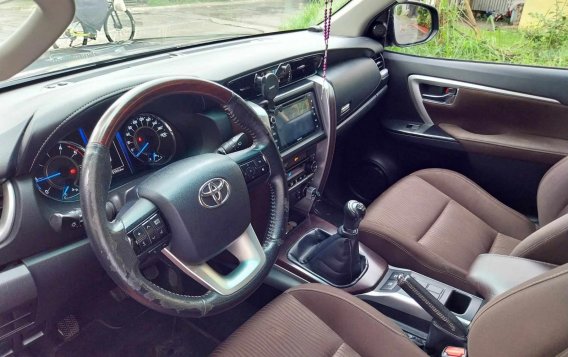 Selling Grey Toyota Fortuner 2018 SUV / MPV in Manila-4