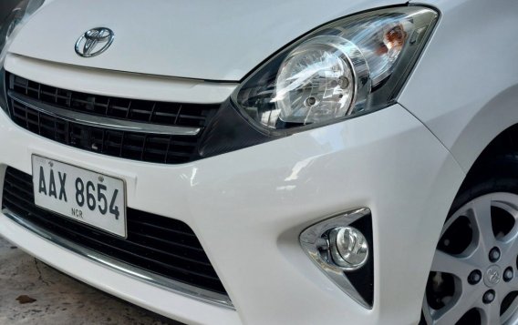 Selling White Toyota Wigo 2015 in Quezon City-6