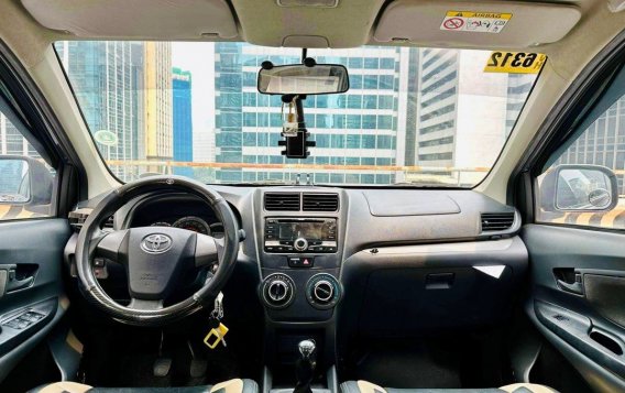 Sell White 2017 Toyota Avanza in Makati-5