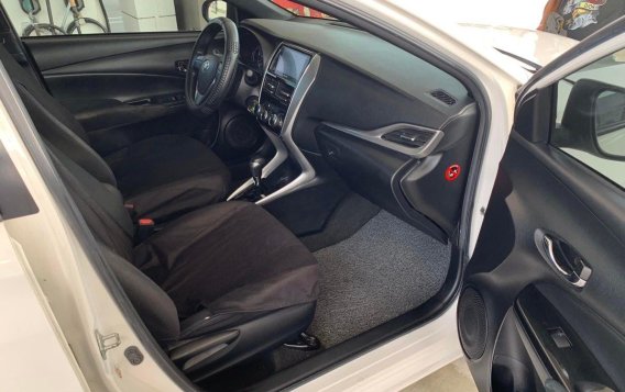 White Toyota Yaris 2018 for sale in Manila-3