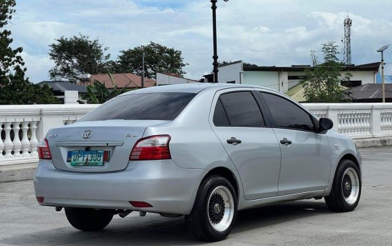 Selling White Toyota Vios 2012 in Parañaque-4