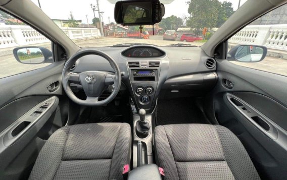 Selling White Toyota Vios 2012 in Parañaque-6