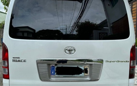 White Toyota Hiace Super Grandia 2014 for sale in Automatic-3