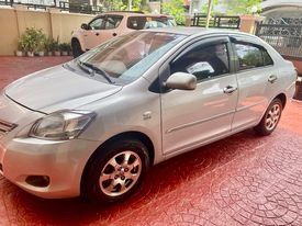 Selling White Toyota Vios 2011 in Pasig-1