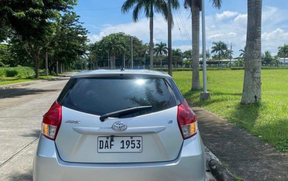 Selling White Toyota Yaris 2017 in Calamba-4