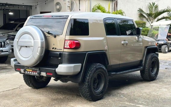 White Toyota Fj Cruiser 2016 for sale in Automatic-4