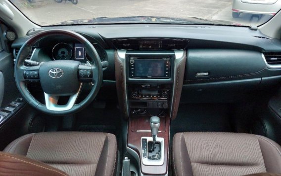 White Toyota Fortuner 2019 for sale in Pasig-6