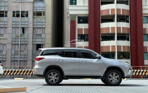 2017 Toyota Fortuner in Makati, Metro Manila-7