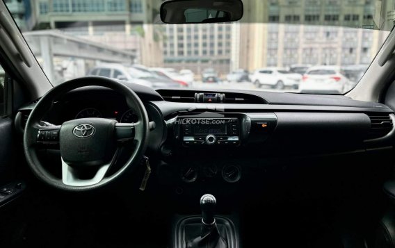 2018 Toyota Hilux  2.4 E DSL 4x2 M/T in Makati, Metro Manila-9