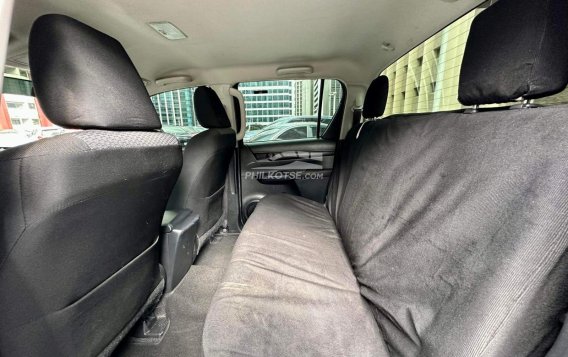 2018 Toyota Hilux  2.4 E DSL 4x2 M/T in Makati, Metro Manila-12