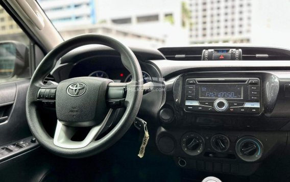 2018 Toyota Hilux  2.4 E DSL 4x2 M/T in Makati, Metro Manila-15