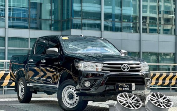 2018 Toyota Hilux  2.4 E DSL 4x2 M/T in Makati, Metro Manila-18