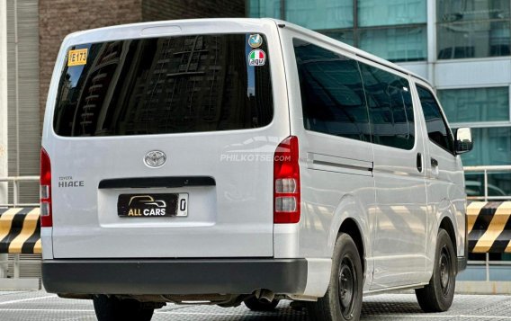 2022 Toyota Hiace  Commuter 3.0 M/T in Makati, Metro Manila-5