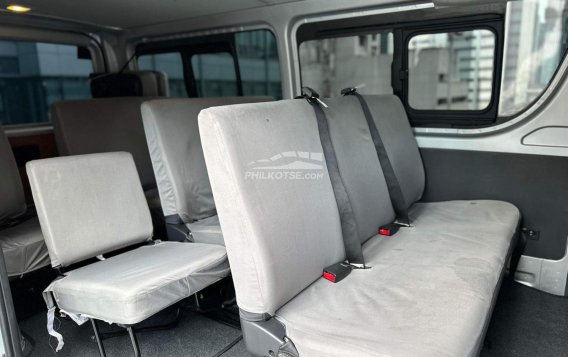 2022 Toyota Hiace in Makati, Metro Manila-21