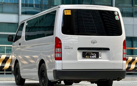 2022 Toyota Hiace in Makati, Metro Manila-13