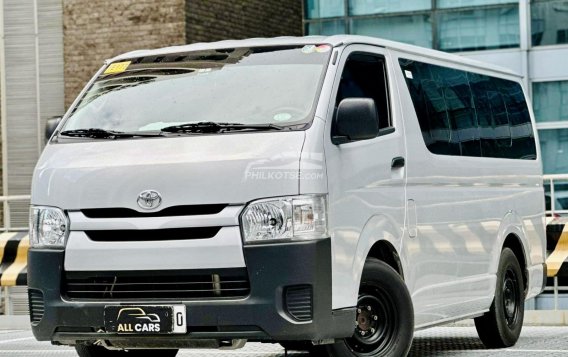 2022 Toyota Hiace  Commuter 3.0 M/T in Makati, Metro Manila-1