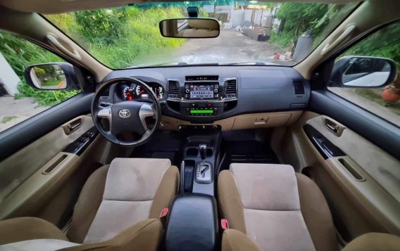 White Toyota Fortuner 2014 for sale in Manila-6