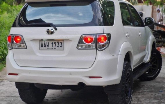 White Toyota Fortuner 2014 for sale in Manila-2