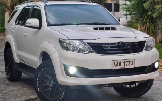 White Toyota Fortuner 2014 for sale in Manila