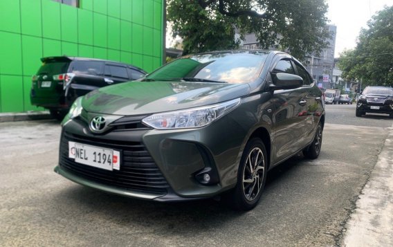 Selling White Toyota Vios 2021 in Quezon City-2