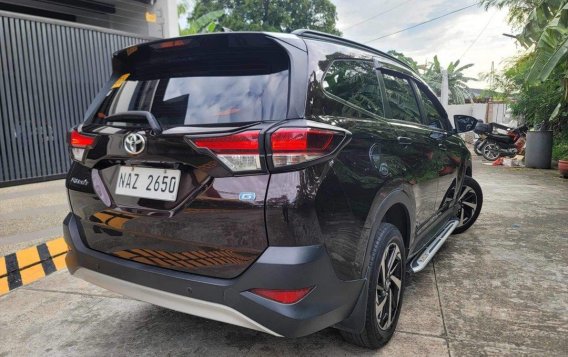 Selling White Toyota Rush 2019 in Manila-2