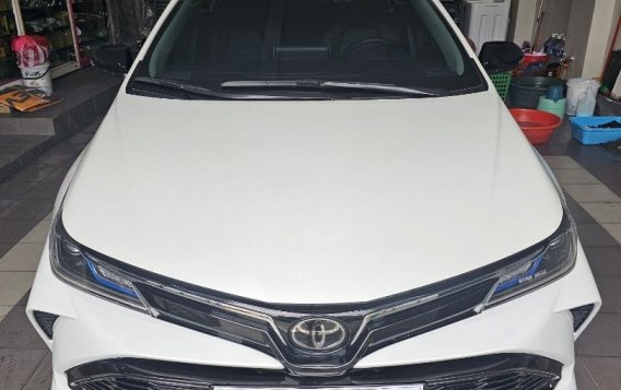 Selling White Toyota Corolla altis 2023 in Manila