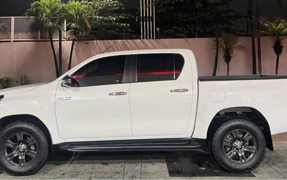 White Toyota Hilux 2021 for sale in Quezon City-4