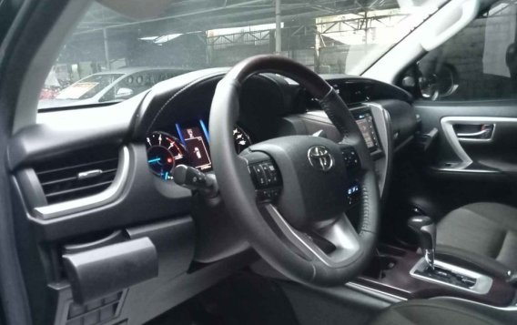 Selling White Toyota Fortuner 2019 in Pasay-4