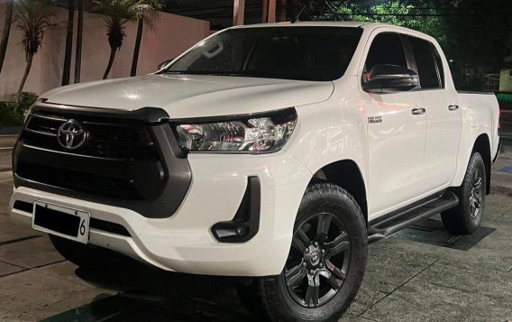 White Toyota Hilux 2021 for sale in Quezon City-1