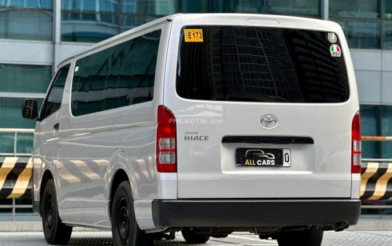 2022 Toyota Hiace  Commuter 3.0 M/T in Makati, Metro Manila-21