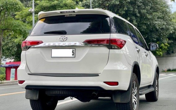 White Toyota Fortuner 2016 for sale in Makati-7