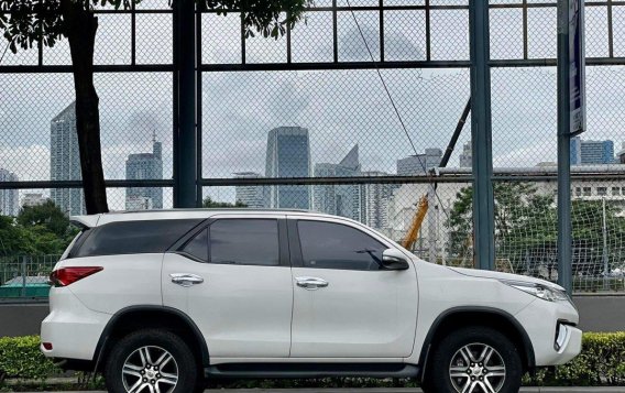 White Toyota Fortuner 2016 for sale in Makati