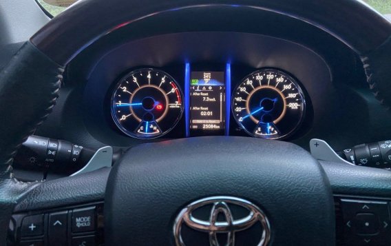 Sell White 2018 Toyota Fortuner in Manila-5
