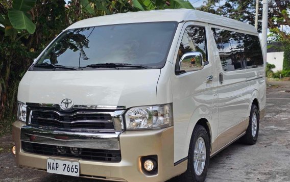 Sell Pearl White 2018 Toyota Hiace Super Grandia in Manila-2